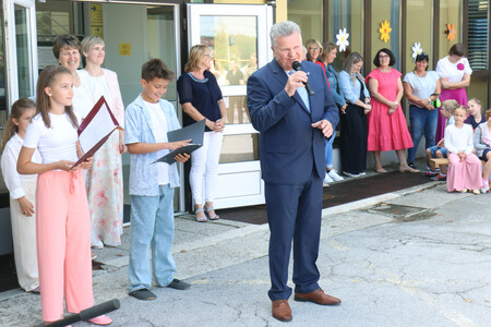 SPREJEM PRVOŠOLČKOV CERKNICA 08 FOTO LJUBO VUKELIČ
